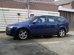 Ford Focus Wagon - 1.6-16V Futura