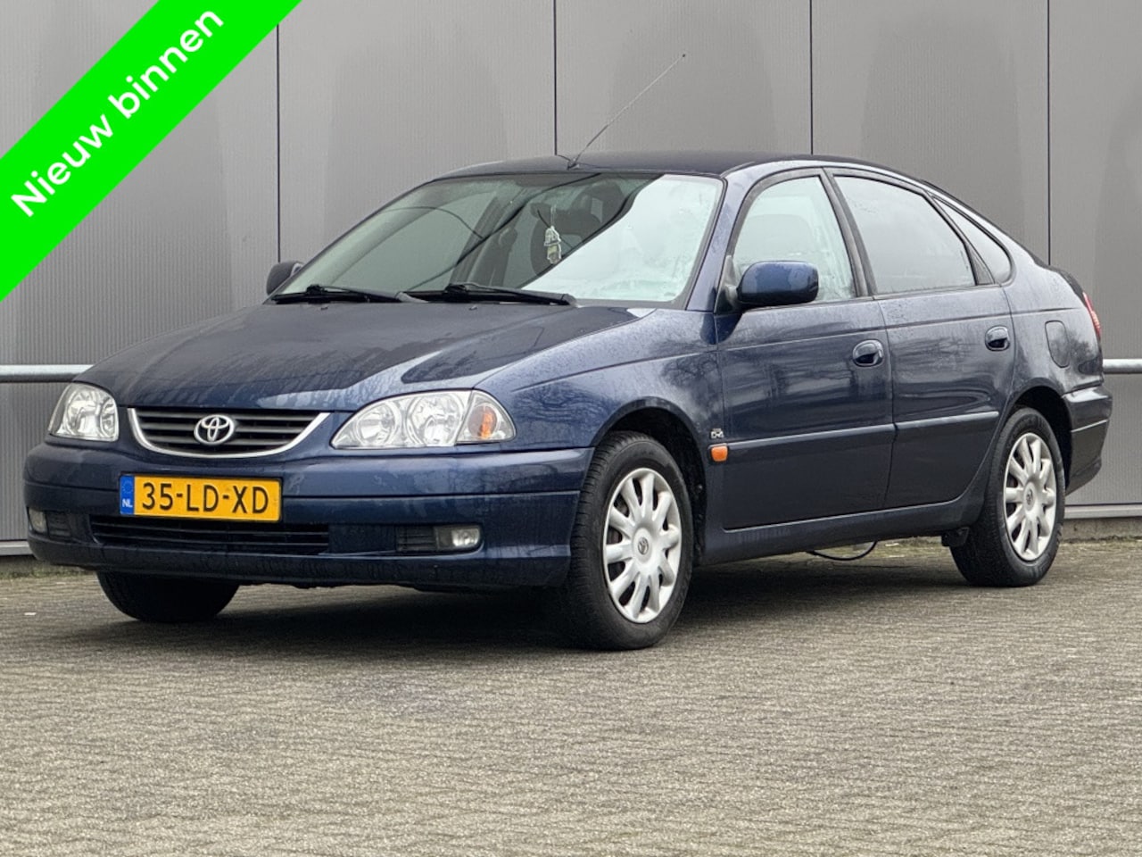 Toyota Avensis - 2.0-16V Executive apk 8-25 airco - AutoWereld.nl