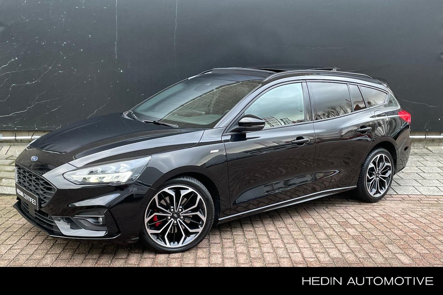 Ford Focus Wagon - 1.5 EcoBoost ST Line X Business | Automaat | Panorama Dak | Trekhaak | Stoel + Stuurverwar - AutoWereld.nl