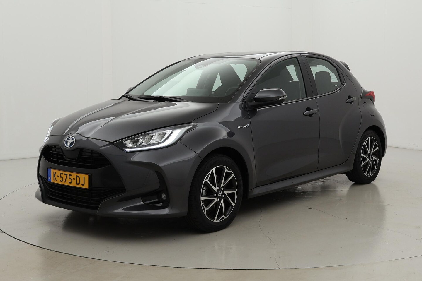 Toyota Yaris - 1.5 Hybrid Dynamic | Trekhaak | Navigatie - AutoWereld.nl