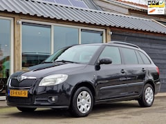 Skoda Fabia Combi - 1.2-12V Tour (Trekhaak / Ketting vervangen / Climate / Cruise / NL-Auto / NAP)