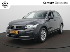 Volkswagen Tiguan - 1.4 TSI eHybrid Life / Adap. cruise / Climate / Virtual / BLIS