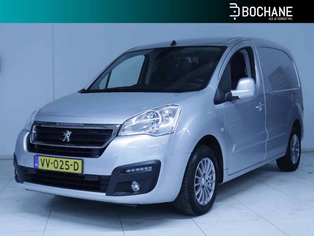 Peugeot Partner - 120 1.6 BlueHDi 100 L1 Première | Navigatie | Achteruitrijcamera | Climate Control | Trekh - AutoWereld.nl