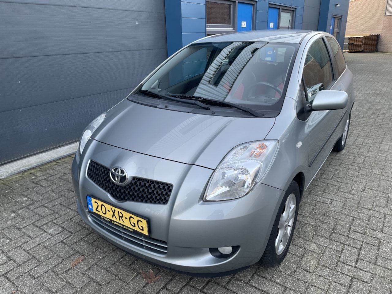 Toyota Yaris - 1.3 VVTi Luna Clima LederInt Duurste Uitv Org 93.000km!! - AutoWereld.nl