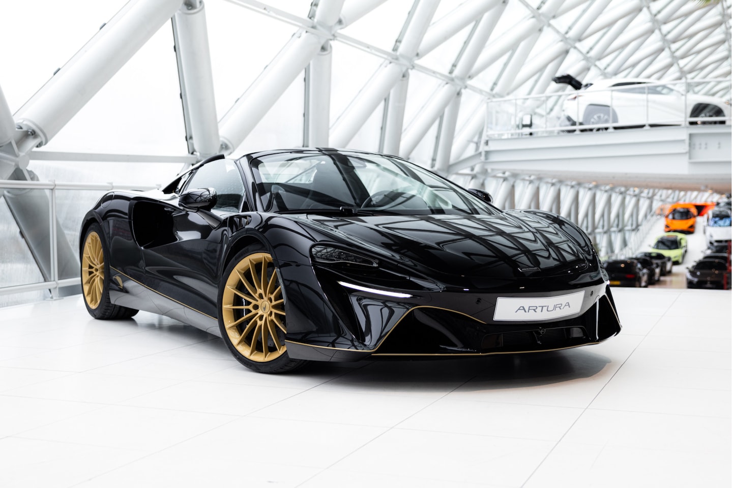 McLaren Artura - Spider 3.0 V6 Plug-In | JPS Look | Tech Pack | Electrochromic Roof | - AutoWereld.nl