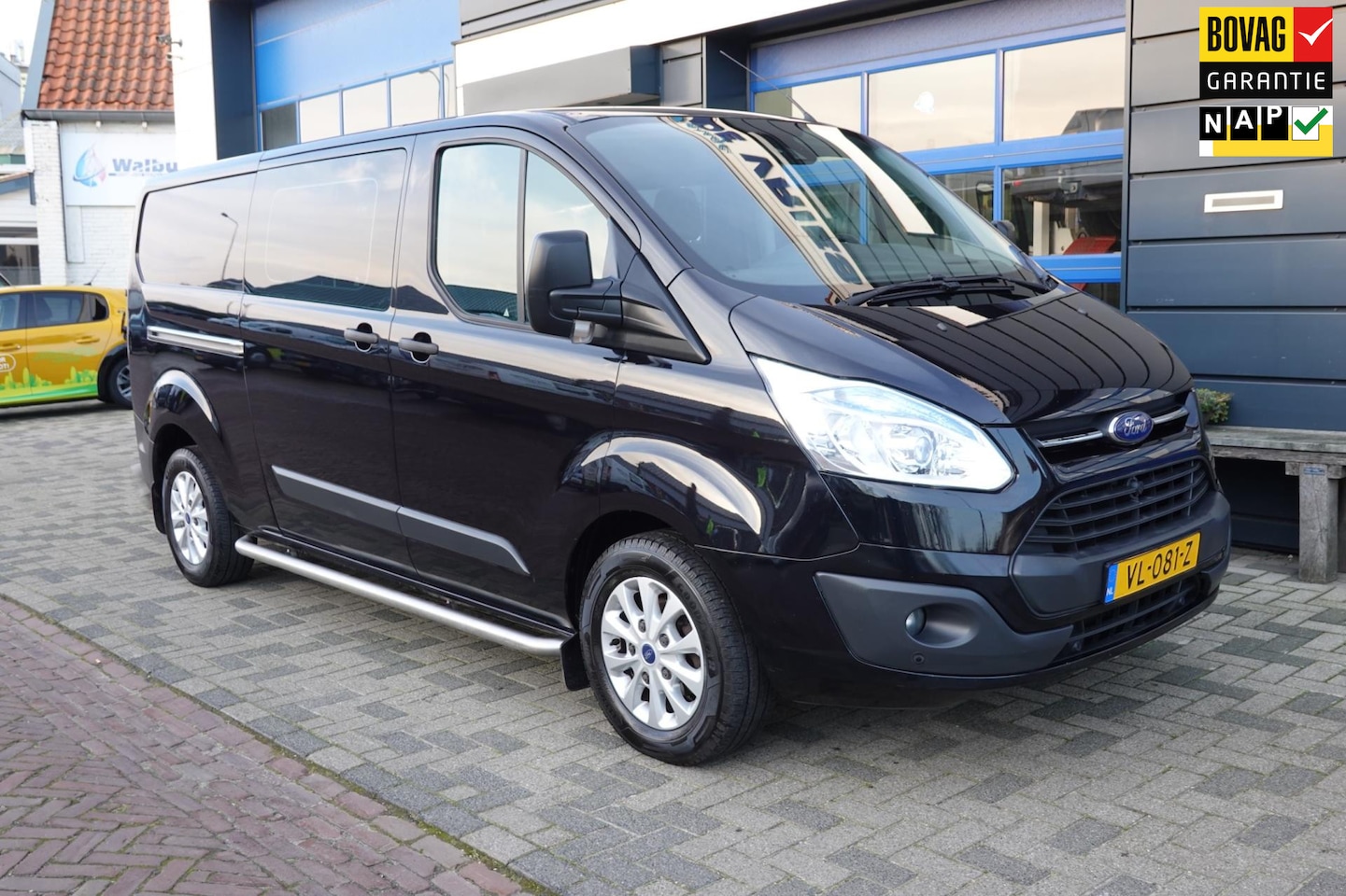 Ford Transit Custom - 290 2.2 TDCI L2H1 Trend DC ZEER NETTE EN GOED ONDERHOUDEN BUS - AutoWereld.nl