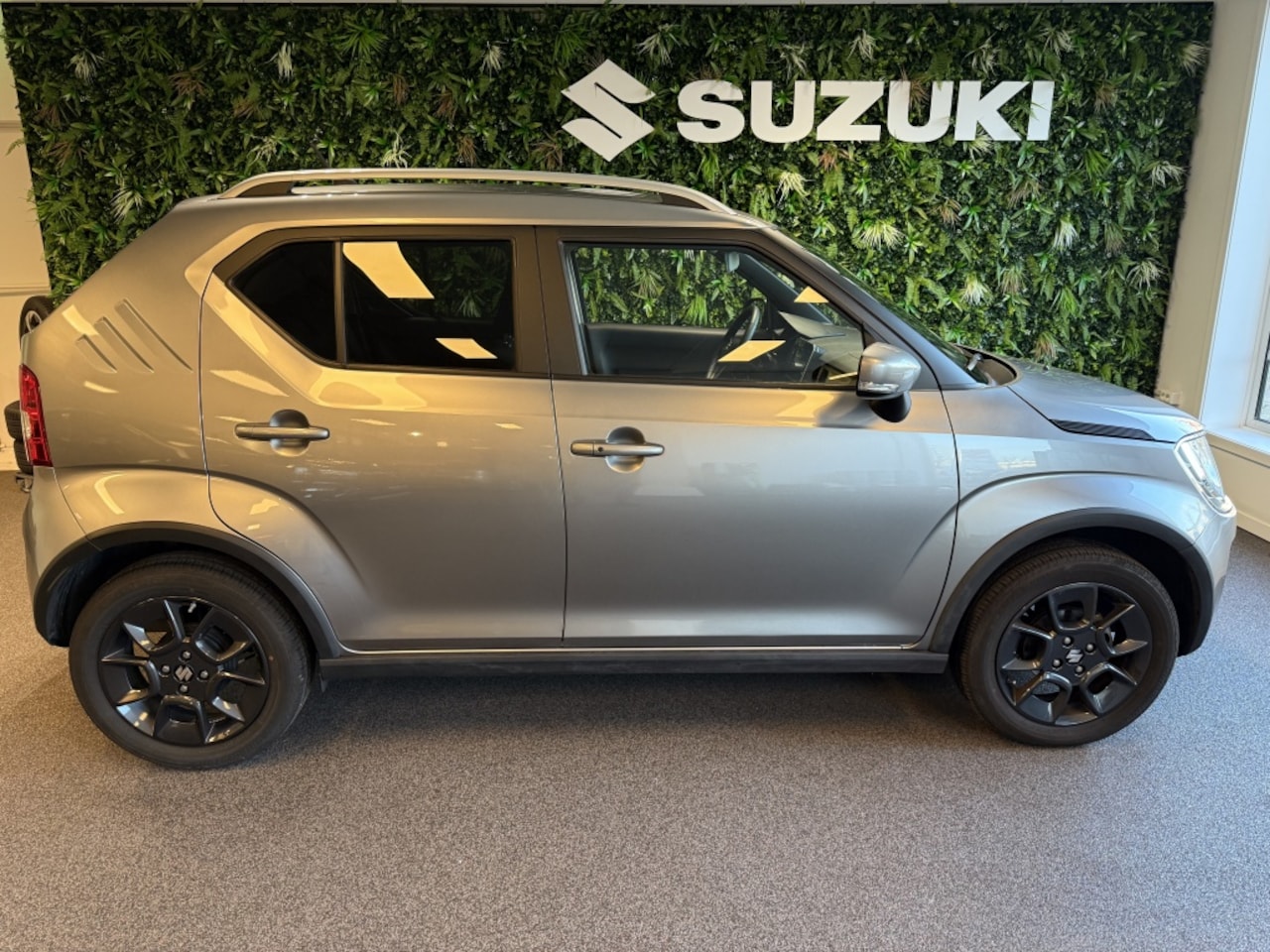 Suzuki Ignis - Fabrieksgarantie t/m 6-2-2030 1.2 SH Style Clima Navi LMV CC DAB+ Apple Android - AutoWereld.nl