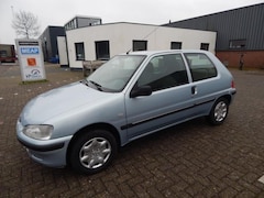 Peugeot 106 - 1.1 XT STUURBEKRACHTIGING