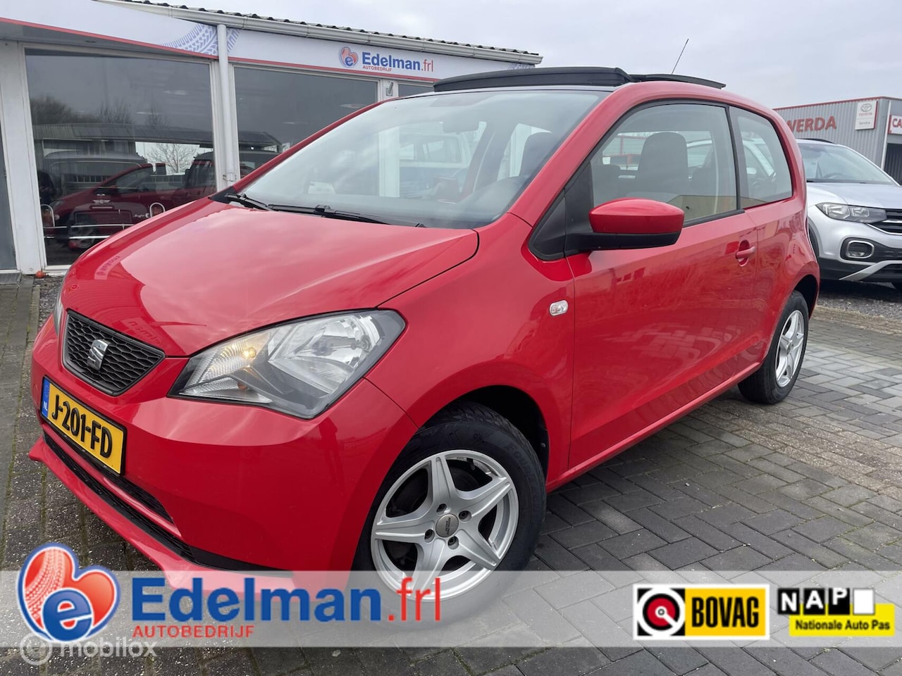 Seat Mii - 1.0 Style Chic Drive | Panorama | PDC |Navi |Cruise - AutoWereld.nl