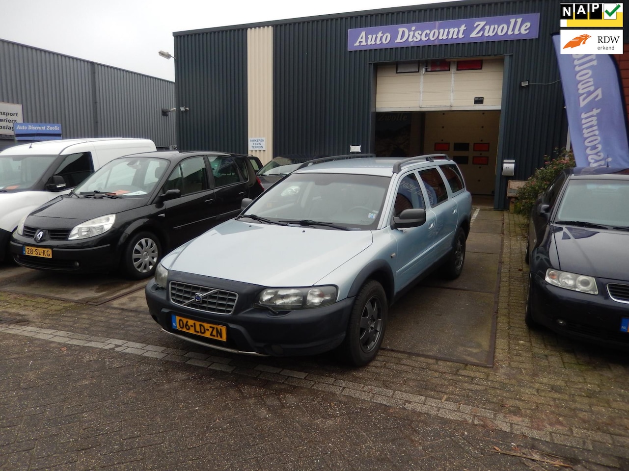 Volvo XC70 - VOLVO XC70 2.5 T Comfort Line - AutoWereld.nl