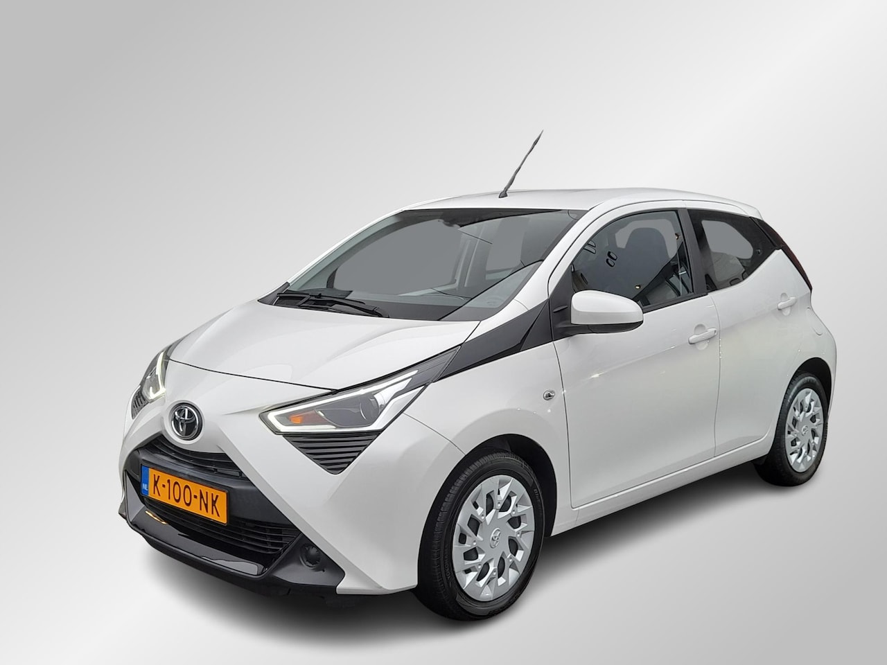 Toyota Aygo - 1.0 VVT-i x-play Android Auto Camera Navigatie - AutoWereld.nl