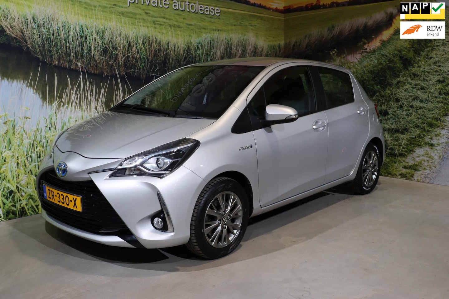 Toyota Yaris - 1.5 VVT-i Dynamic | Onderhoudshistorie | ACC - AutoWereld.nl