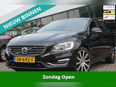 Volvo V60 - 2.4 D6 Twin Engine R-Design 2e EIG_PANO_PDC V+A_19-INCH