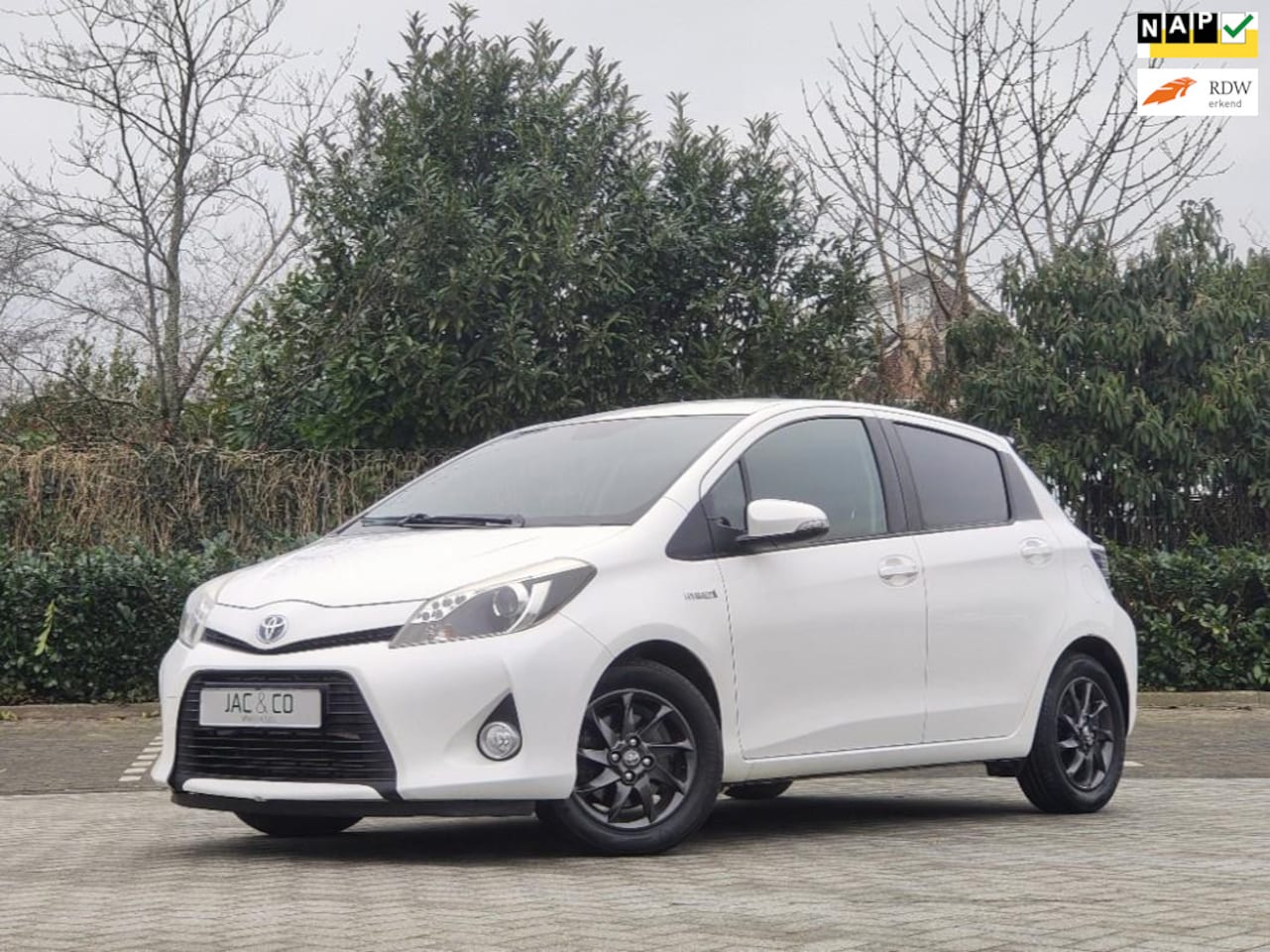 Toyota Yaris - 1.5 Full Hybrid Comfort Navi - Camera - AutoWereld.nl