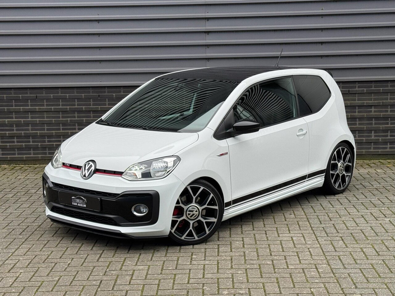 Volkswagen Up! - 1.0 TSI GTI Stoelvw App-connect Sfeer Cruise - AutoWereld.nl