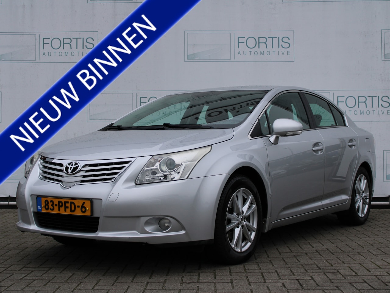 Toyota Avensis - 2.0 VVTi Business NL AUTO | LEDER | CAMERA | NAVI | - AutoWereld.nl