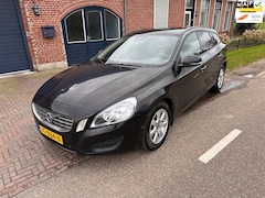 Volvo V60 - 1.6 DRIVe Kinetic apk t/m 11-03-2026