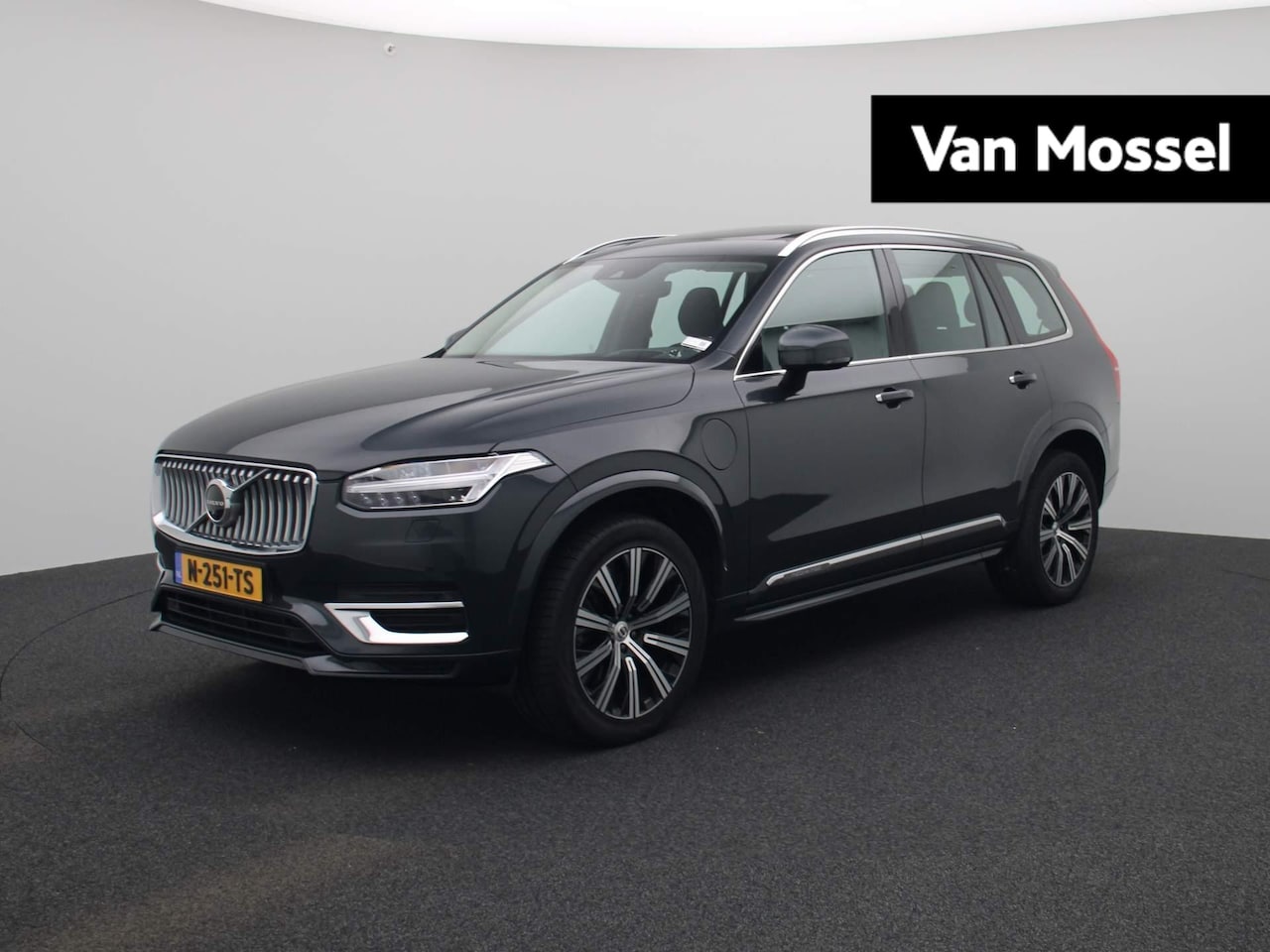 Volvo XC90 - 2.0 T8 Recharge AWD Inscription Exclusive | 7-Persoons | Automaat | Luchtvering | Panorama - AutoWereld.nl