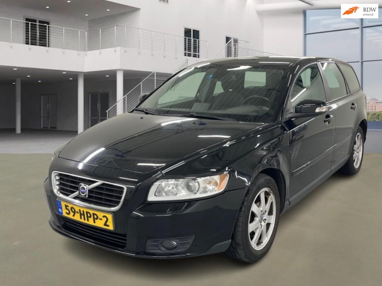 Volvo V50 - 1.8 Kinetic NAVI CRUISE 2 X SLEUTELS - AutoWereld.nl