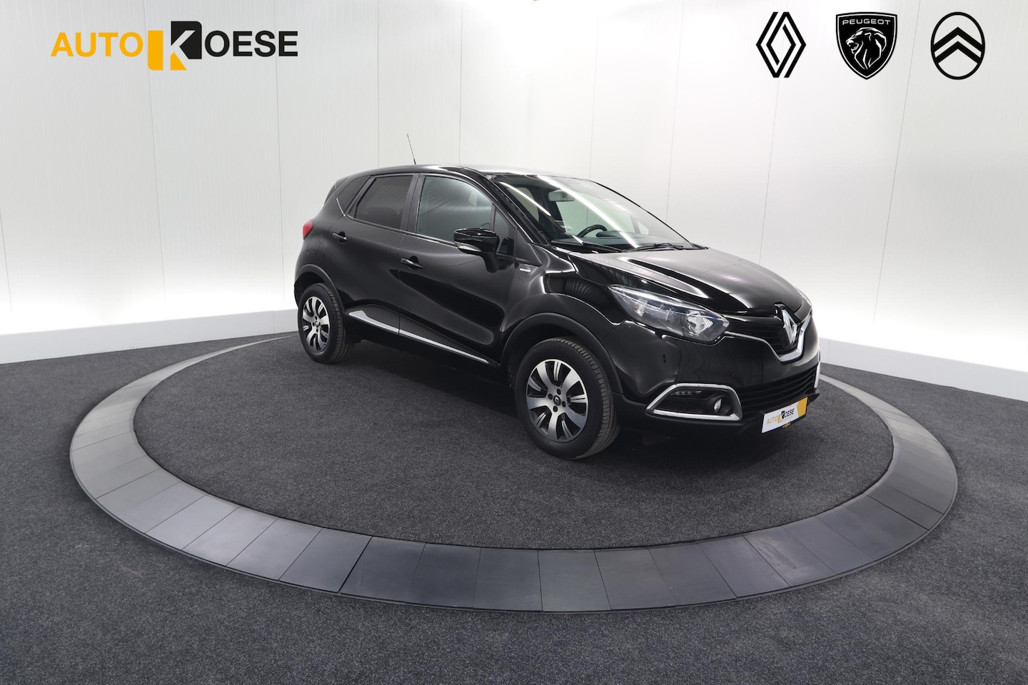 Renault Captur - TCe 90 Limited | Parkeersensoren | Navigatie | Airco | Getint Glas - AutoWereld.nl