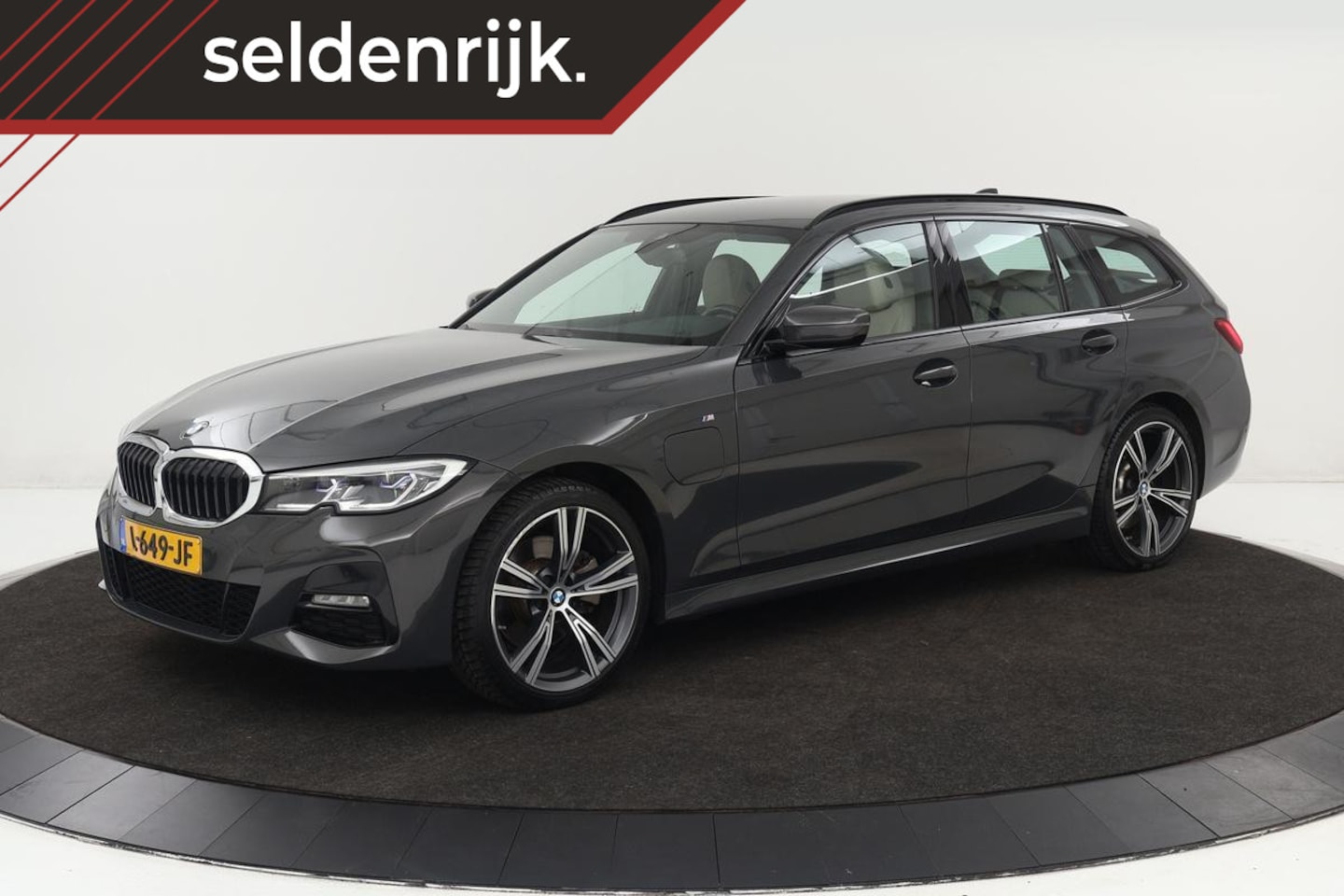 BMW 3-serie Touring - 320e M Sport | Laserlight | Trekhaak | Stoelverwarming | Harman/Kardon Sound | Carplay | A - AutoWereld.nl