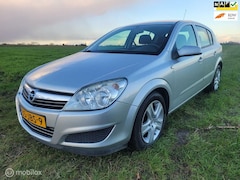 Opel Astra - 1.6 Business | AIRCO | CRUISE | APK | RIJKLAAR