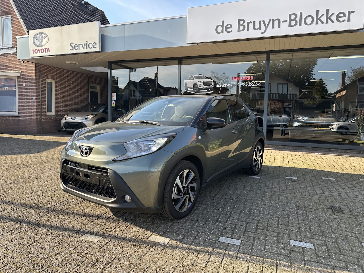 Toyota Aygo X - 1.0 VVT-i Pulse Automaat Bi-tone / lichtmetalen velgen / Apple Carplay / Android Auto / pa - AutoWereld.nl