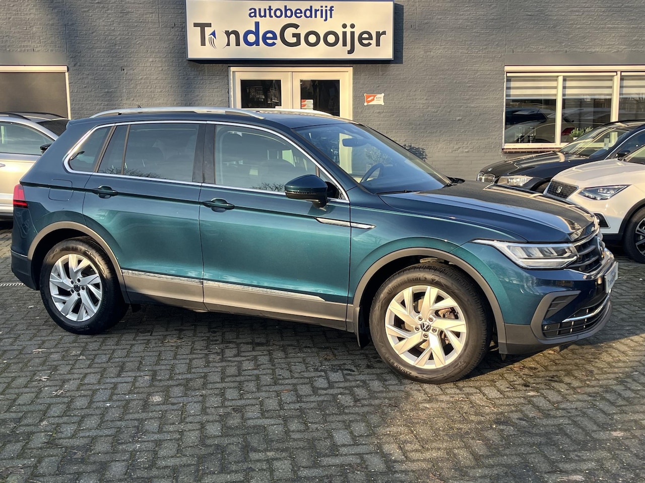 Volkswagen Tiguan - 1.5 TSi DSG ACT Elegance | CAMERA | ERGO ACTIVE | - AutoWereld.nl