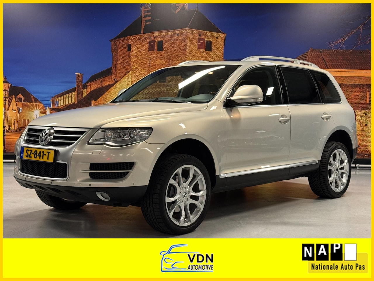 Volkswagen Touareg - 3.6 FSI Highline 4Motion Automaat Schuifdak Leer Xenon - AutoWereld.nl