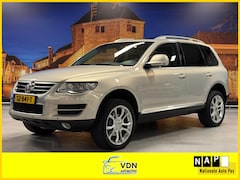 Volkswagen Touareg - 3.6 FSI Highline 4Motion Automaat Schuifdak Leer Xenon