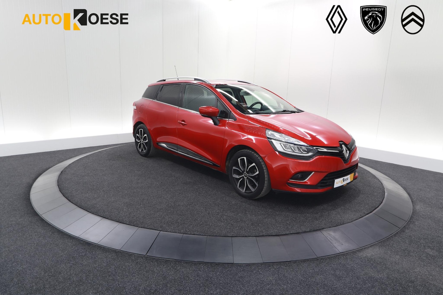 Renault Clio Estate - TCe 90 Intens | Trekhaak | Parkeersensoren | MediaNav Navigatie - AutoWereld.nl