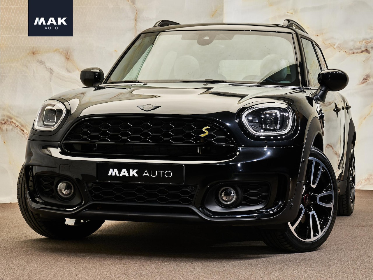 MINI Countryman - 2.0 Cooper S E ALL4 John Cooper Works H/K, pano, HUD, ACC, memory, 18'', privacy, sport.st - AutoWereld.nl