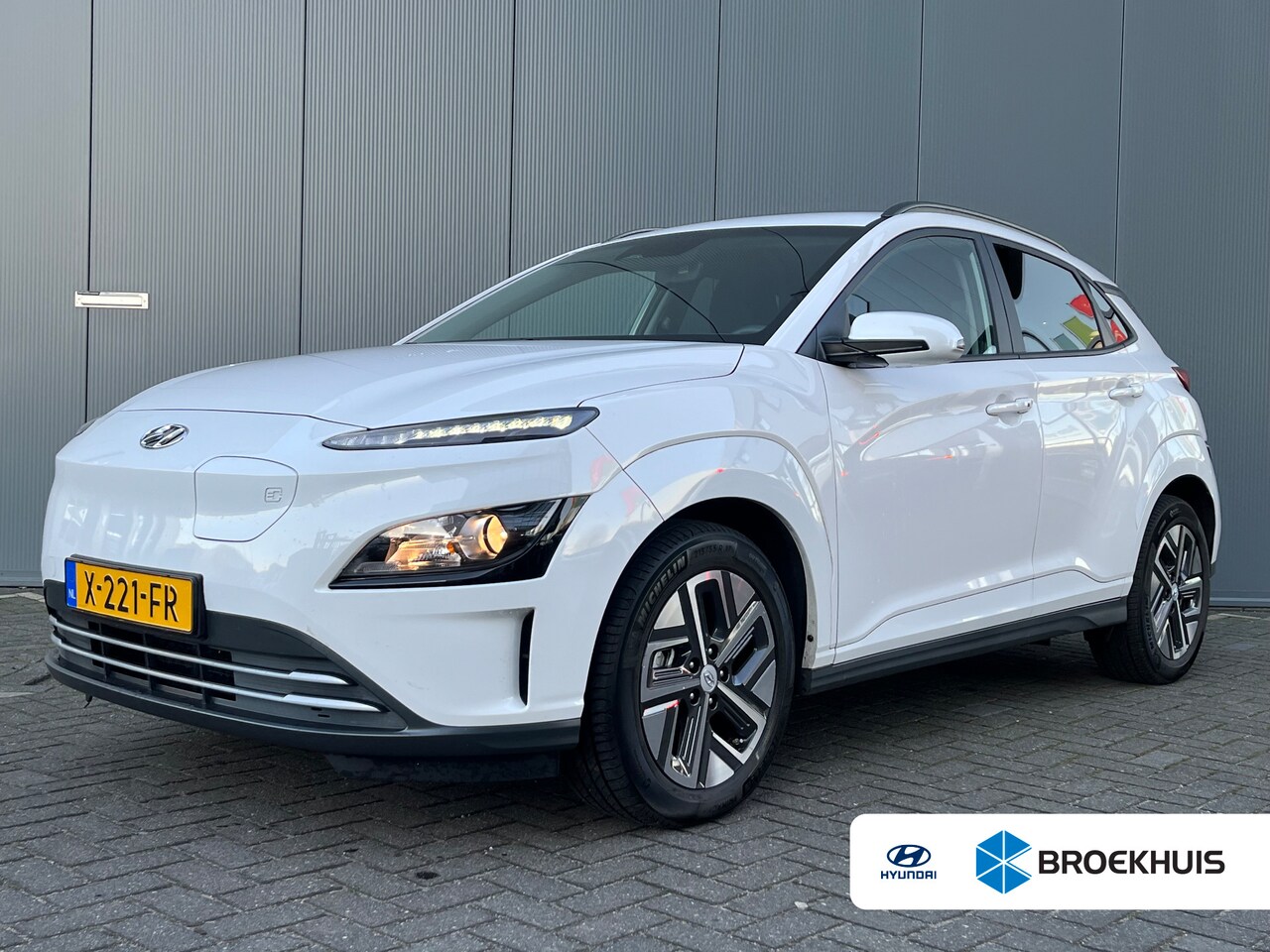 Hyundai Kona Electric - EV Pure 64 kWh 204pk 64 kWh 204pk Pure | LED | Camera | Climate | Carplay | Keyless | Navi - AutoWereld.nl