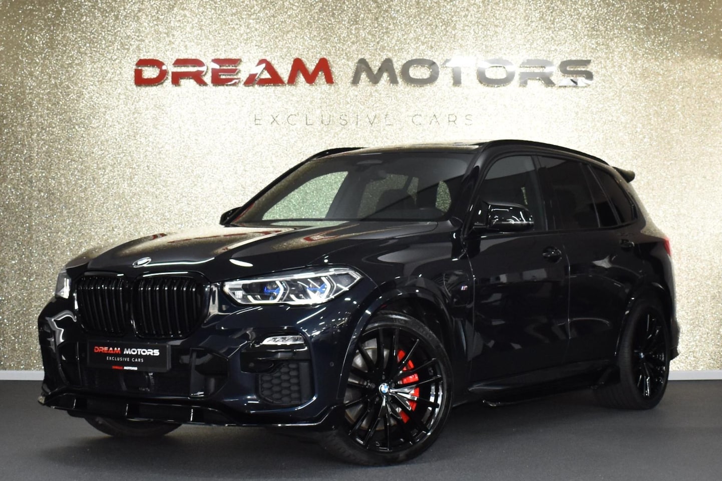 BMW X5 - 45e M-Sport xDrive 394pk | SKY LOUNGE | B&W | MASSAGE - AutoWereld.nl