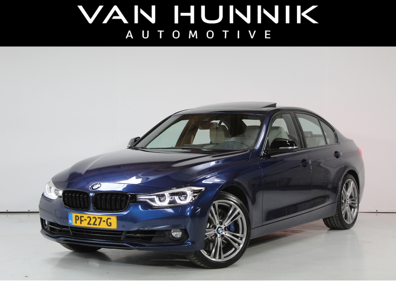 BMW 3-serie - 340i Luxury M-Performance uitlaat | Vol Opties | Dealer Oh - AutoWereld.nl