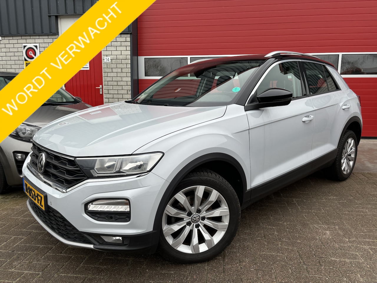 Volkswagen T-Roc - 1.5 TSI Style Business AUTOMAAT / VIRTUAL / DAB+ / CARPLAY / NAVI / AIRCO / PDC / ACC / NL - AutoWereld.nl