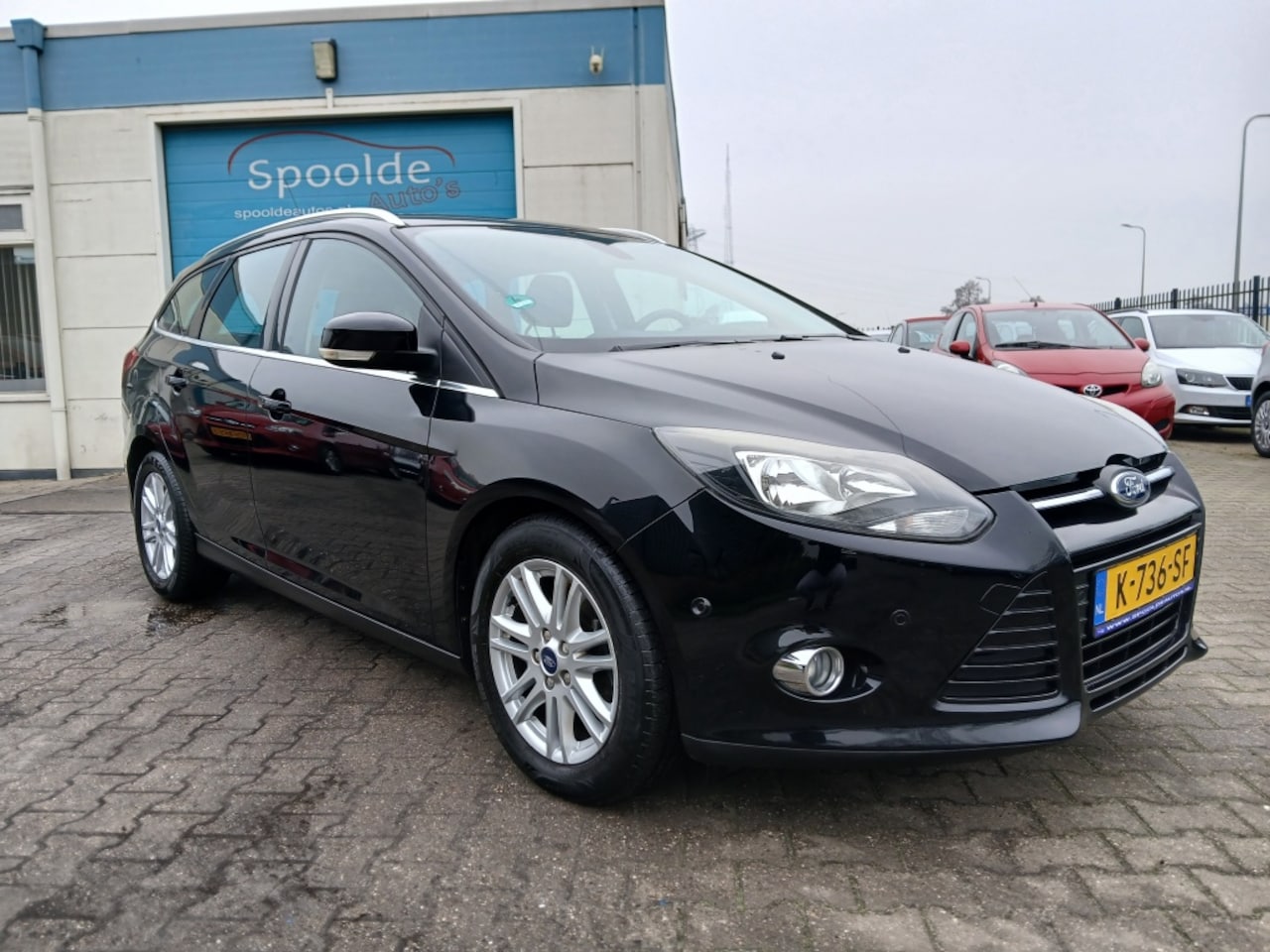 Ford Focus Wagon - 1.0 Titanium/156.000Km/Apk 12-'25 - AutoWereld.nl