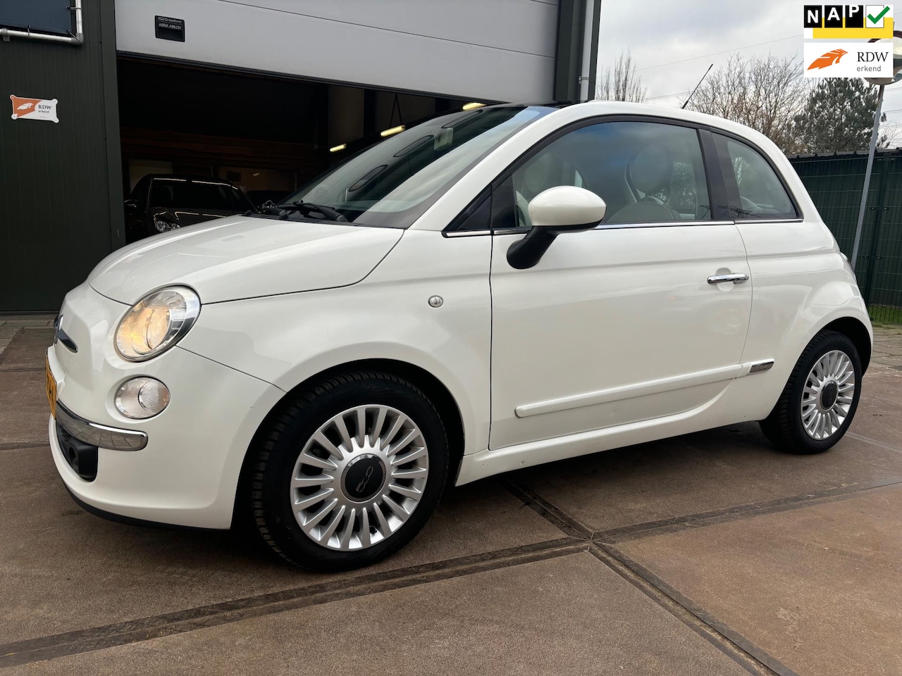 Fiat 500 - 0.9 TwinAir Lounge Panoramadak Airco 149dkm NAP - AutoWereld.nl