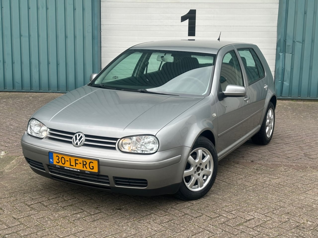 Volkswagen Golf - 1.6-16V Airco!! Velgen!! NAP!! 2002!! Grijs!! - AutoWereld.nl