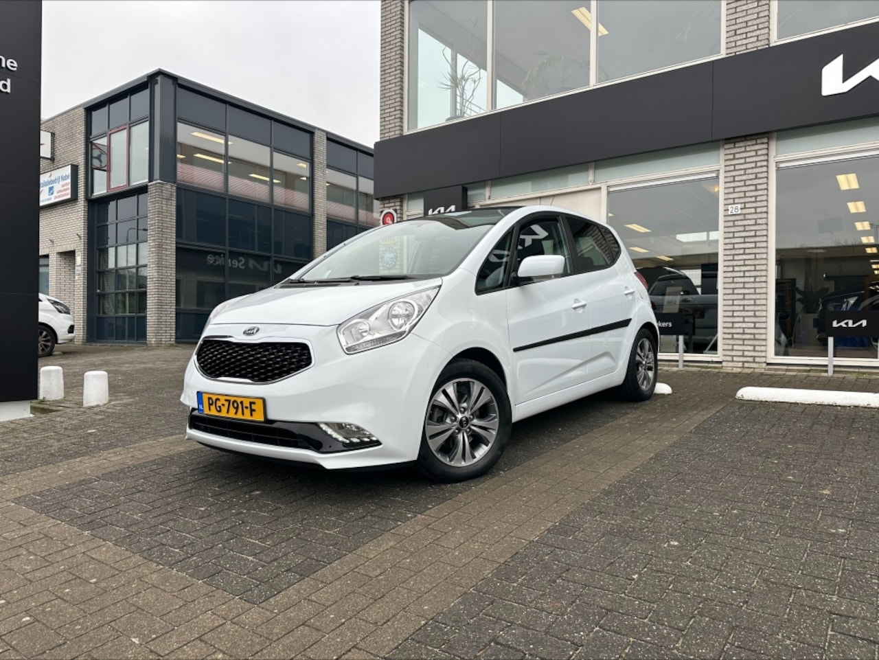 Kia Venga - 1.4i DynamicPlusLine | Pan.dak | Trekhaak - AutoWereld.nl