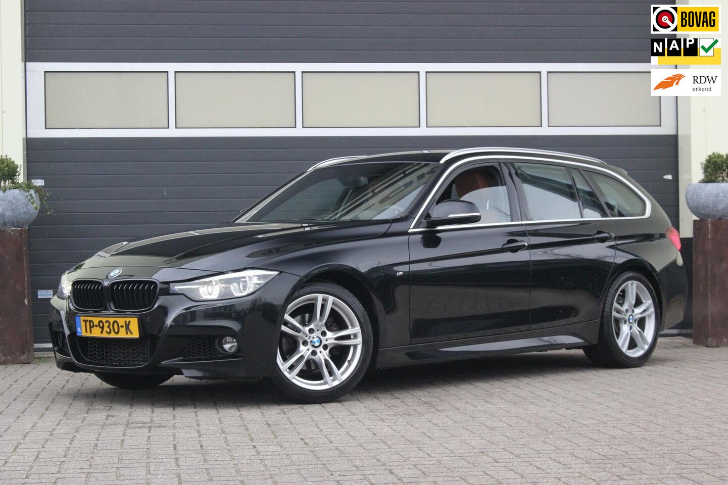 BMW 3-serie Touring - 318i M Sport Edition | Trekhaak | Camera | - AutoWereld.nl