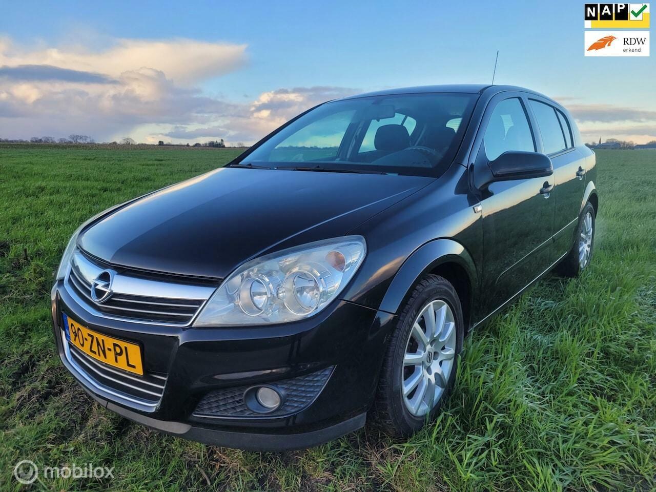 Opel Astra - 1.6 Temptation | AIRCO | CRUISE | APK | RIJKLAAR - AutoWereld.nl