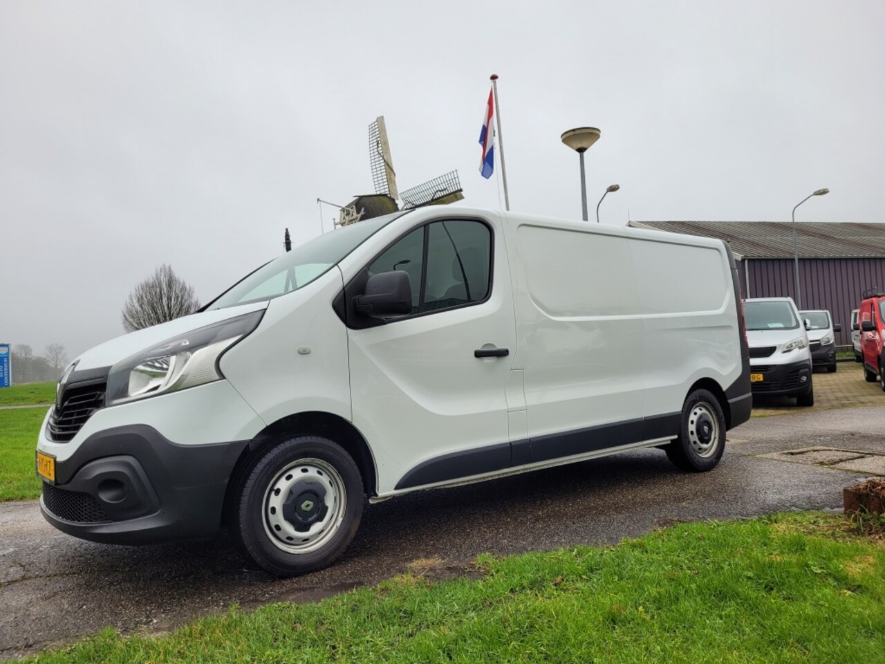 Renault Trafic - euro 6 1.6 dCi T29 L2H1 inrichting - AutoWereld.nl