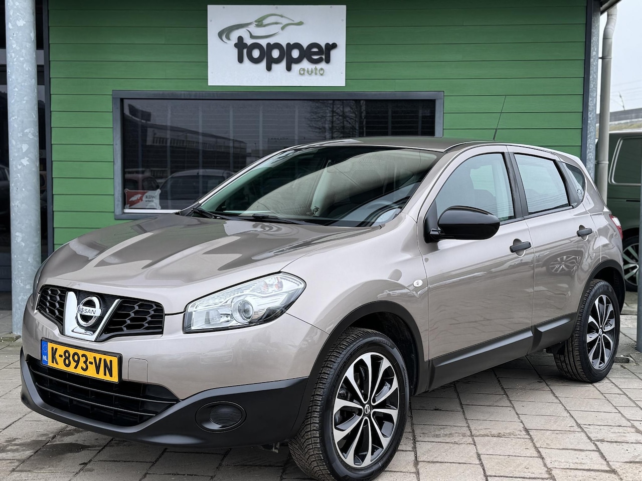 Nissan Qashqai - 1.6 Visia | Navigatie | Airco | CruiseControl | - AutoWereld.nl