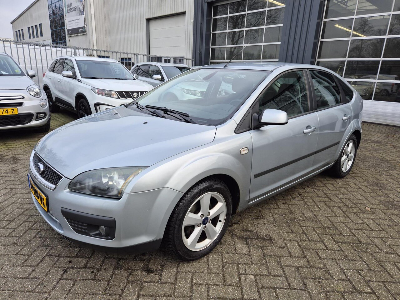 Ford Focus - 1.6-16V First Edition / nwe apk / trekhaak - AutoWereld.nl