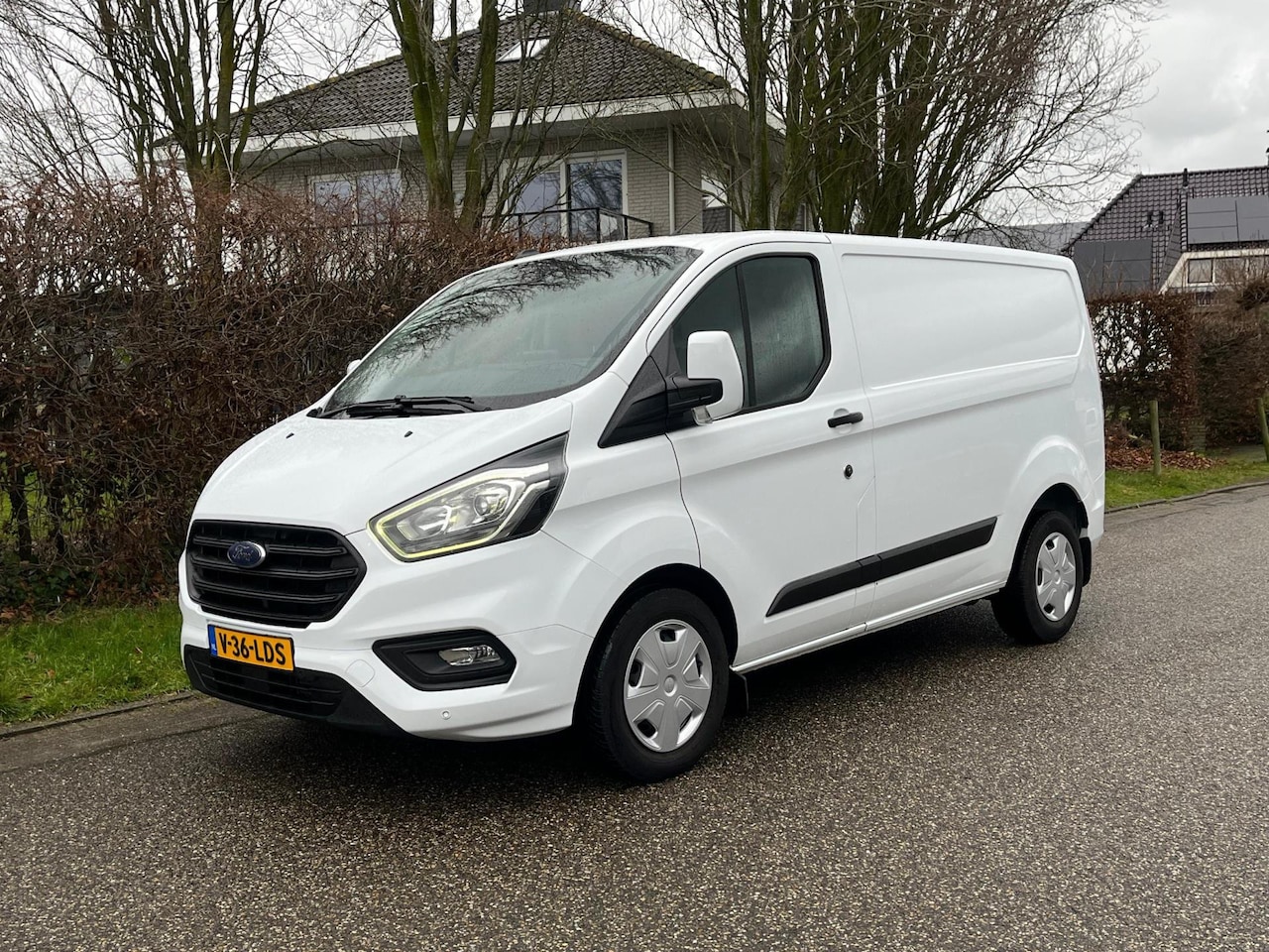 Ford Transit Custom - 300 L1H1 Trend 130 pk | Automaat - AutoWereld.nl