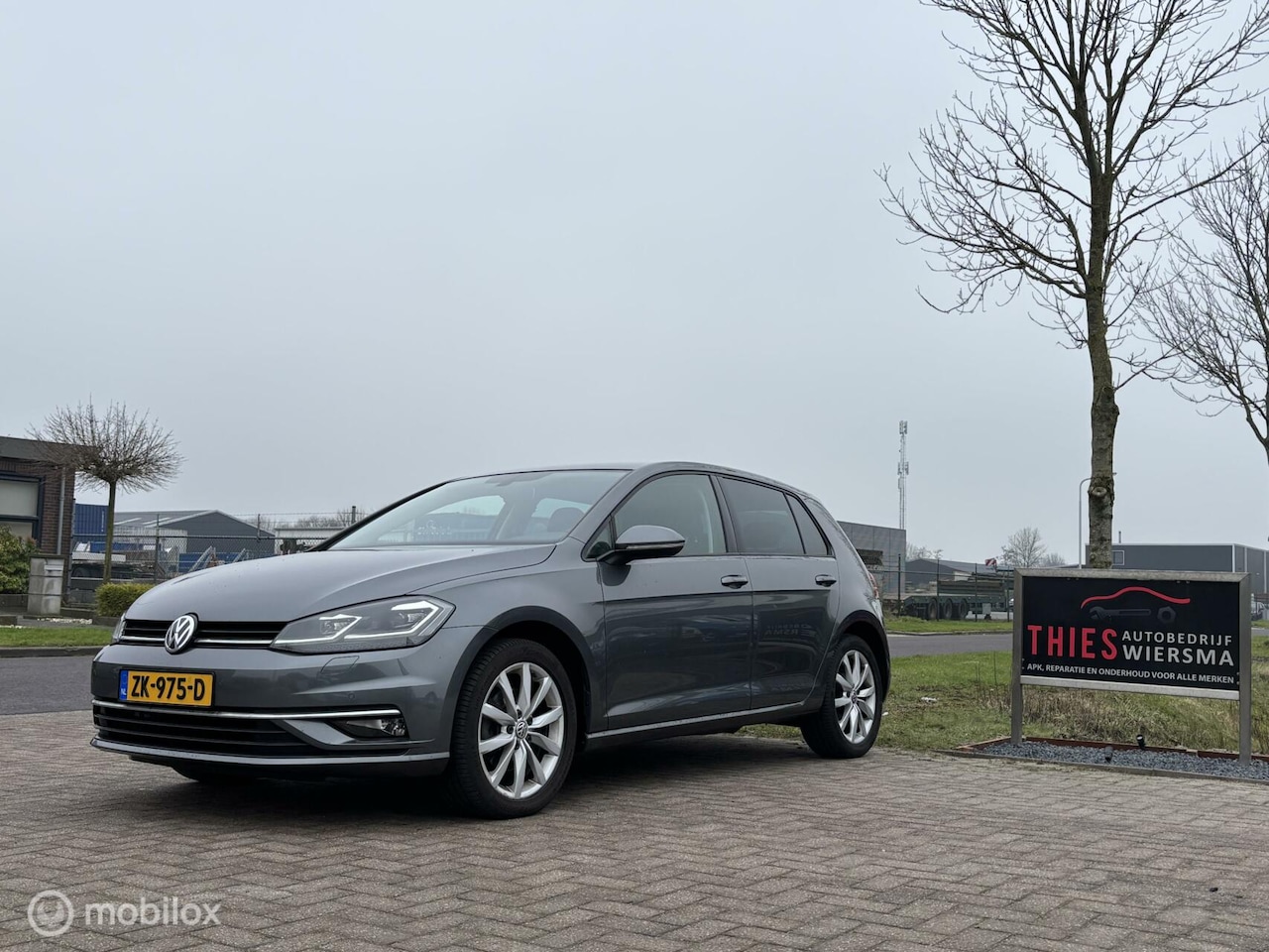 Volkswagen Golf - 1.5 TSI Highline massage/acc/camera/digi dash - AutoWereld.nl