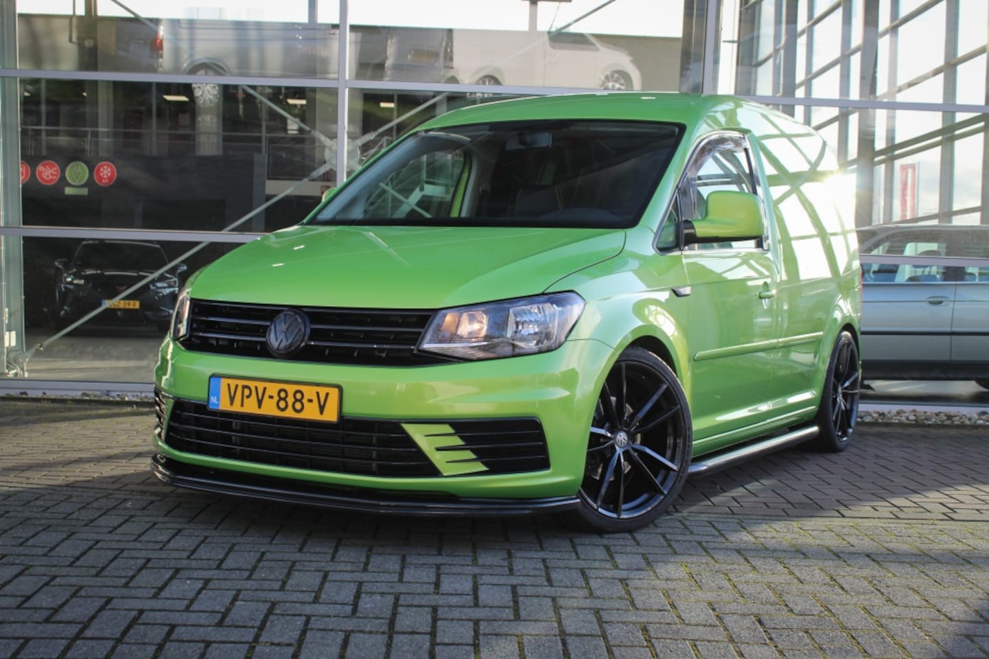 Volkswagen Caddy - 2.0 TDI L1H1 BMT Hi. | Navi | Airco | - AutoWereld.nl