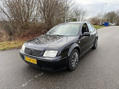 Volkswagen Bora - 1.6-16V ATHENE