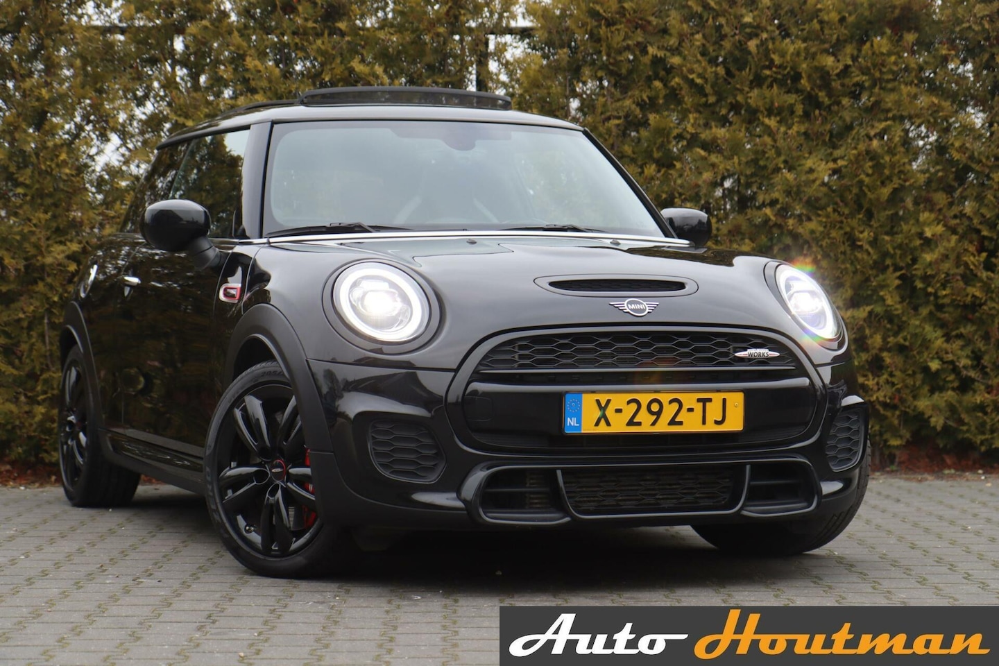 MINI John Cooper Works - Mini 2.0 232 PK Performance control|JCW Sport zetels|Vitrual|Cruise|Nav|Pano|Gezichtspakke - AutoWereld.nl